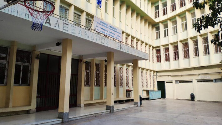 8-gymnasio-neas-myrnhs