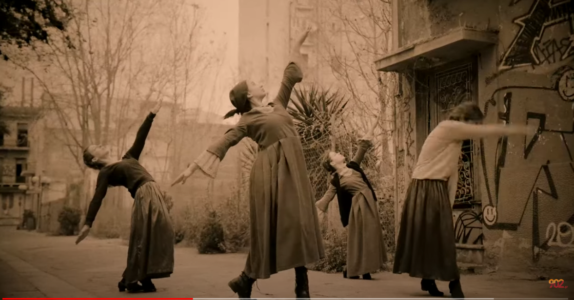 LA DANSE DES BOMBES