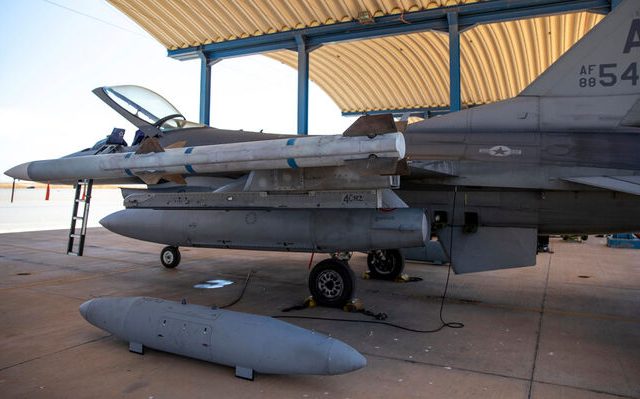 f-16-02