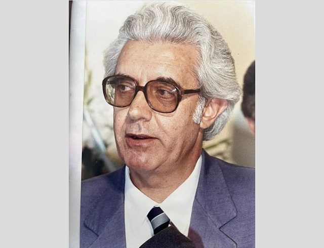 ΧΑΤΖΗΝΙΚΟΛΑΟΥ