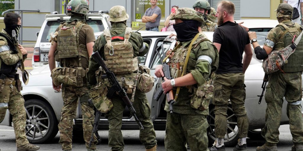 Wagner-car_checks_Rostov_on_Don-STINGER-AFP-1024×682