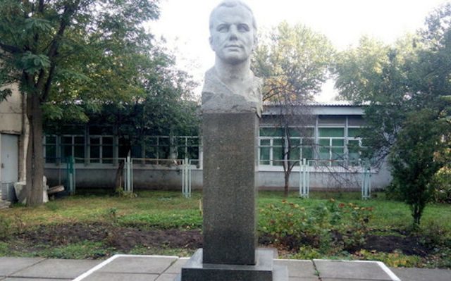 gagarin-kiev3