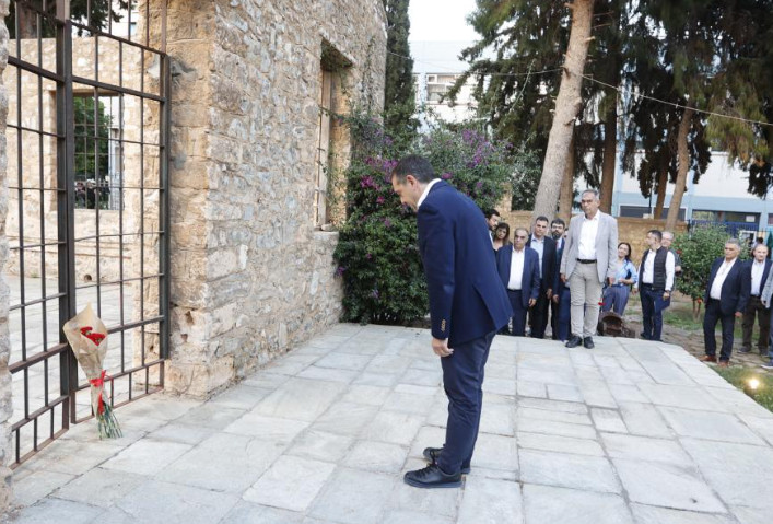tsipras_kokkinia