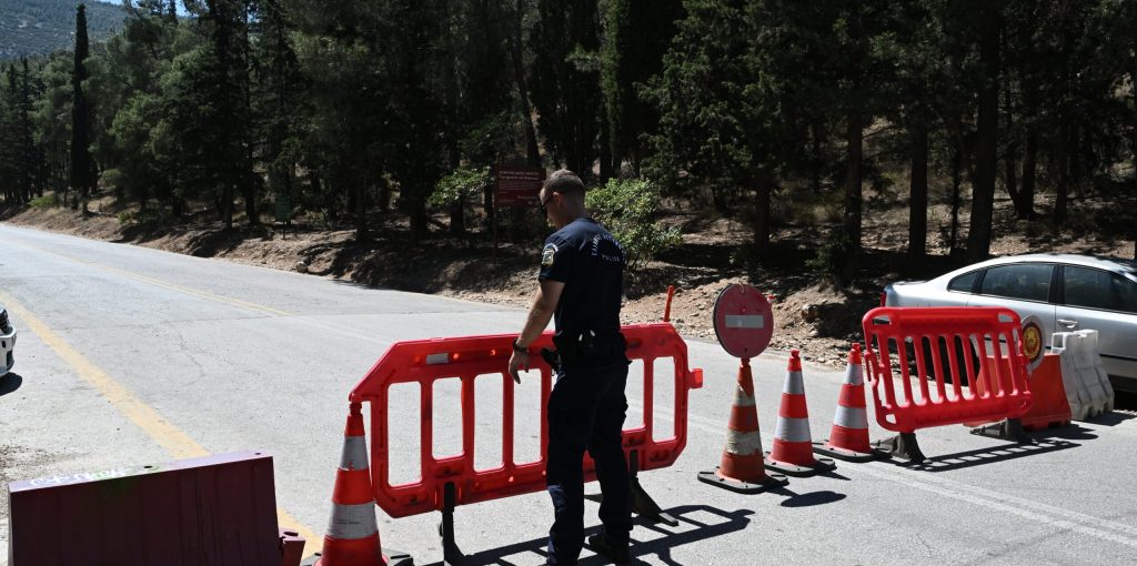 [362568] ΚΛΕΙΣΤΟΣ Ο ΥΜΗΤΤΟΣ ΛΟΓΩ ΥΨΗΛΟΥ ΚΙΝΔΥΝΟΥ ΠΥΡΚΑΓΙΑΣ ΑΠΟ ΤΟΥΣ ΙΣΧΥΡΟΥΣ ΑΝΕΜΟΥΣ(ΤΑΤΙΑΝΑ ΜΠΟΛΑΡΗ/EUROKINISSI)