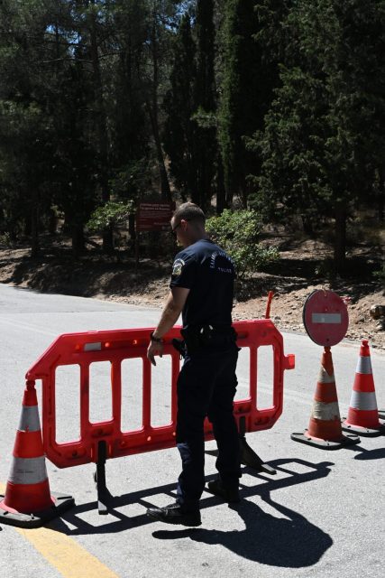 [362568] ΚΛΕΙΣΤΟΣ Ο ΥΜΗΤΤΟΣ ΛΟΓΩ ΥΨΗΛΟΥ ΚΙΝΔΥΝΟΥ ΠΥΡΚΑΓΙΑΣ ΑΠΟ ΤΟΥΣ ΙΣΧΥΡΟΥΣ ΑΝΕΜΟΥΣ(ΤΑΤΙΑΝΑ ΜΠΟΛΑΡΗ/EUROKINISSI)