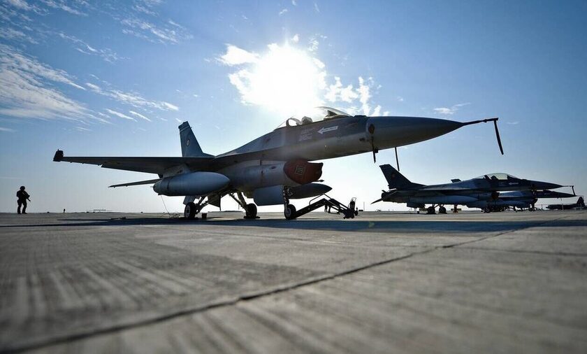 F16