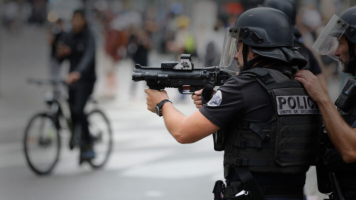 france_police_shooting-00