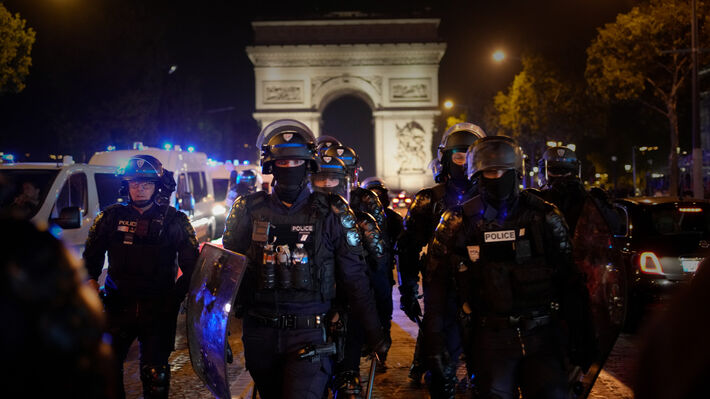 france_police_shooting-02