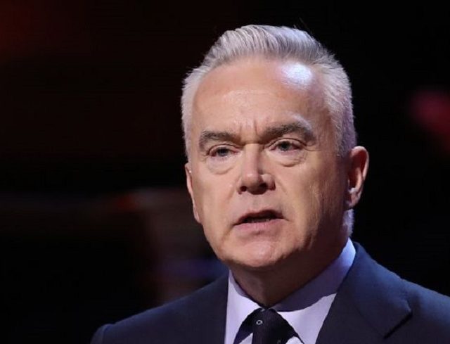 skynews-huw-edwards-bbc_6216855