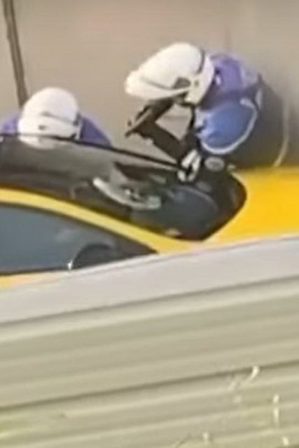 ξκ