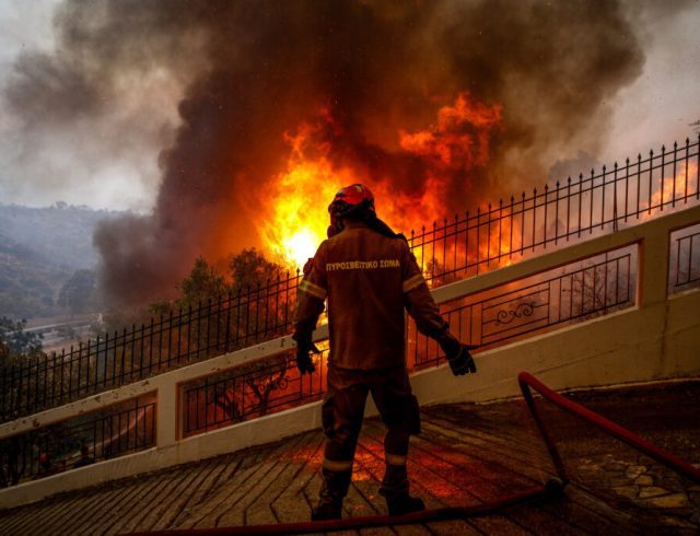 ΠΥΡΚΑΓΙΑ ΣΤΗΝ ΦΥΛΗ ΚΟΝΤΑ ΣΤΗΝ Ι. ΜΟΝΗ ΚΛΕΙΣΤΩΝ (ΣΩΤΗΡΗΣ ΔΗΜΗΤΡΟΠΟΥΛΟΣ/EUROKINISSI)
