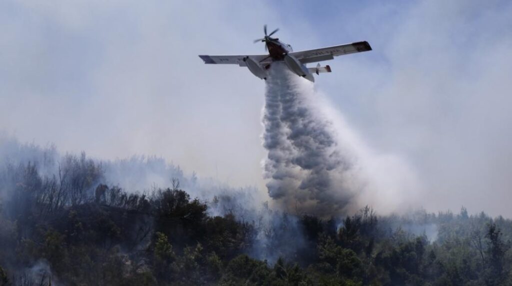 fotia-pyrkagia-aeroplano-1024×573