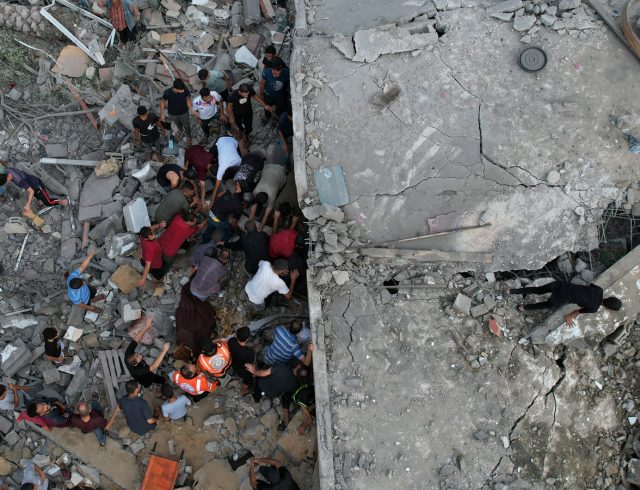 gaza-bombardismos-israel-ruins