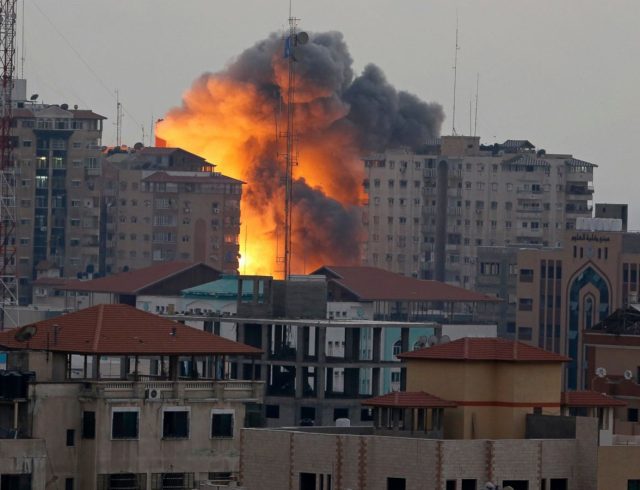 AP_gaza_explosion