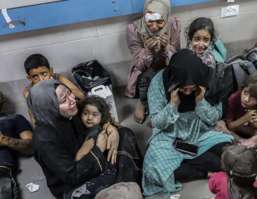 Gaza City, Palestinian Territories. 17th Oct, 2023. Injured Palestinians wait to receive medical attention at al-Shifa hospital, following an Israeli shelling on the Ahli Arab hospital in Gaza City. According to the Gaza Health Ministry, hundreds of peopl