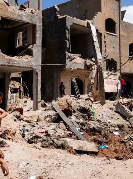 gaza_ruins_children