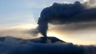 indonesia_volcano_eruption_02
