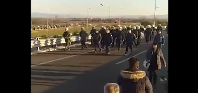 μο