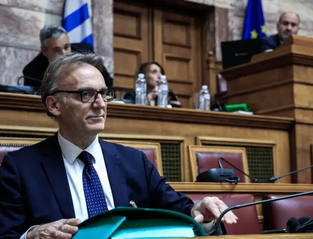 11-mauricio capotorto-exetastiki tempi.jpeg