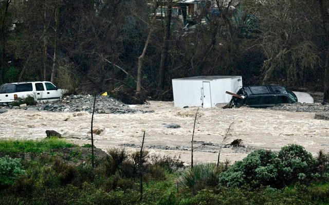 california_storms_02