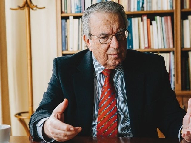 μπαμπινιωτης