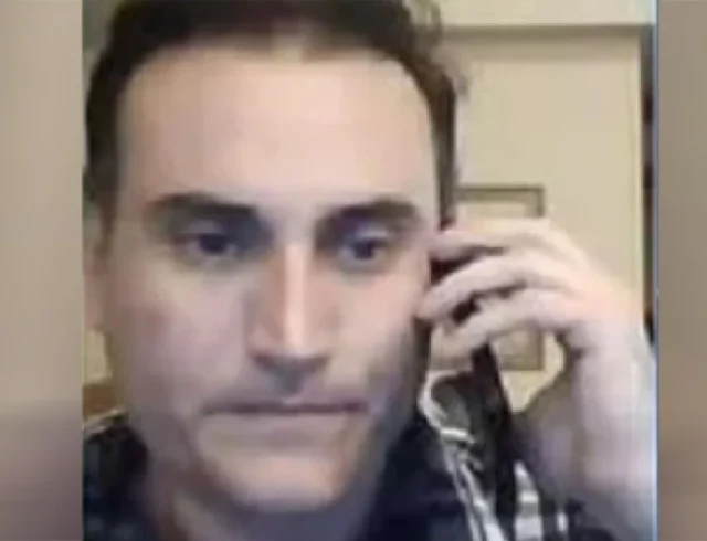 manolis.jpg
