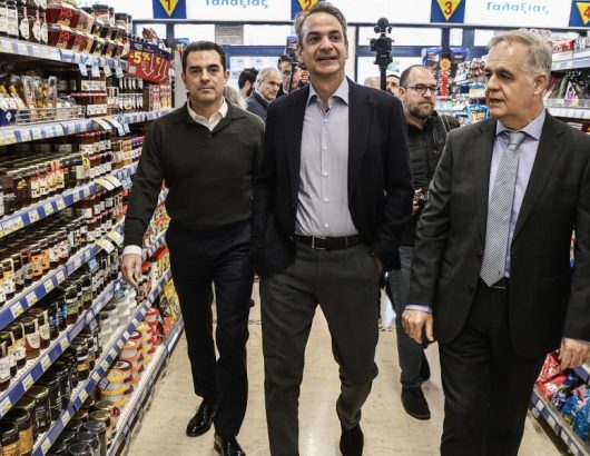 mitsotakis_market