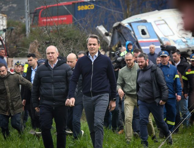 mitsotakis_tempi
