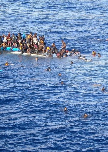 navagio_refugees