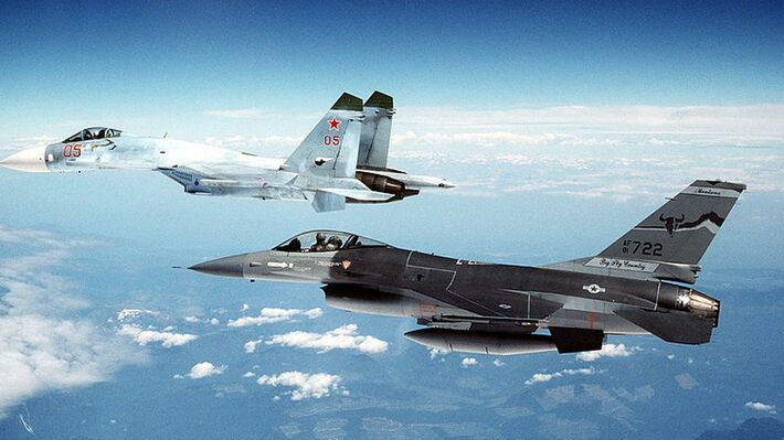 su-27vsf-16