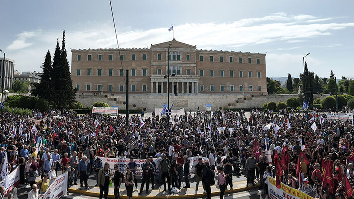 sygkentrosi-syntagma-10