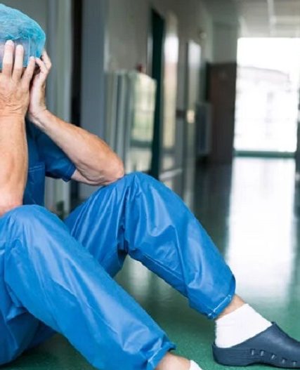 tired-doctor-768×512