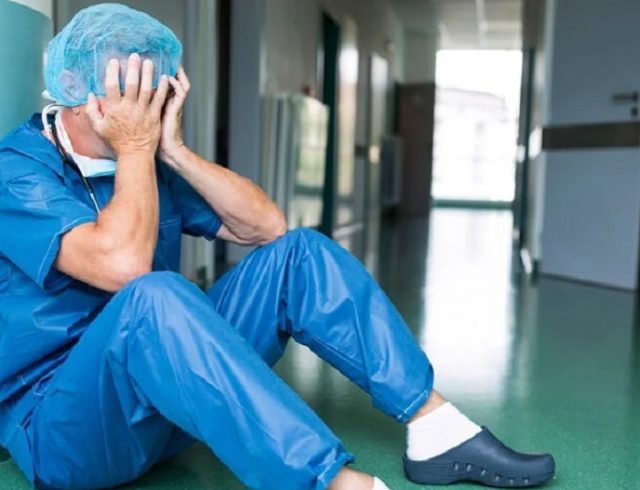 tired-doctor-768×512