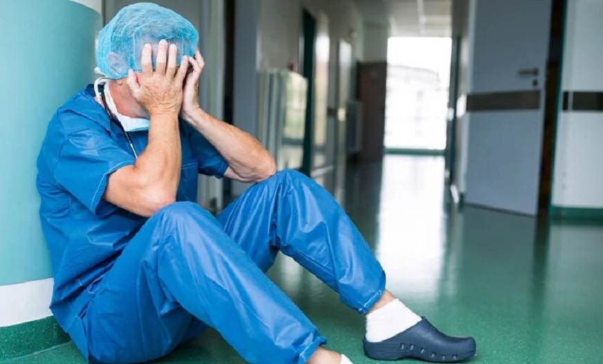 tired-doctor-768×512