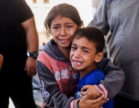 children-crying-in-gaza