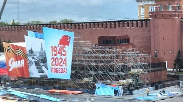 moscow_lenin_mausoleum_9_may