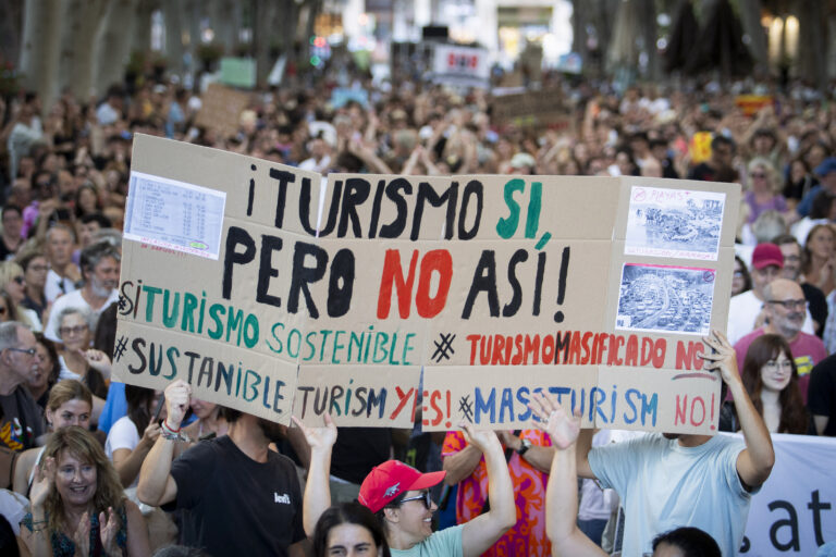 SPAIN-TOURISM-DEMO