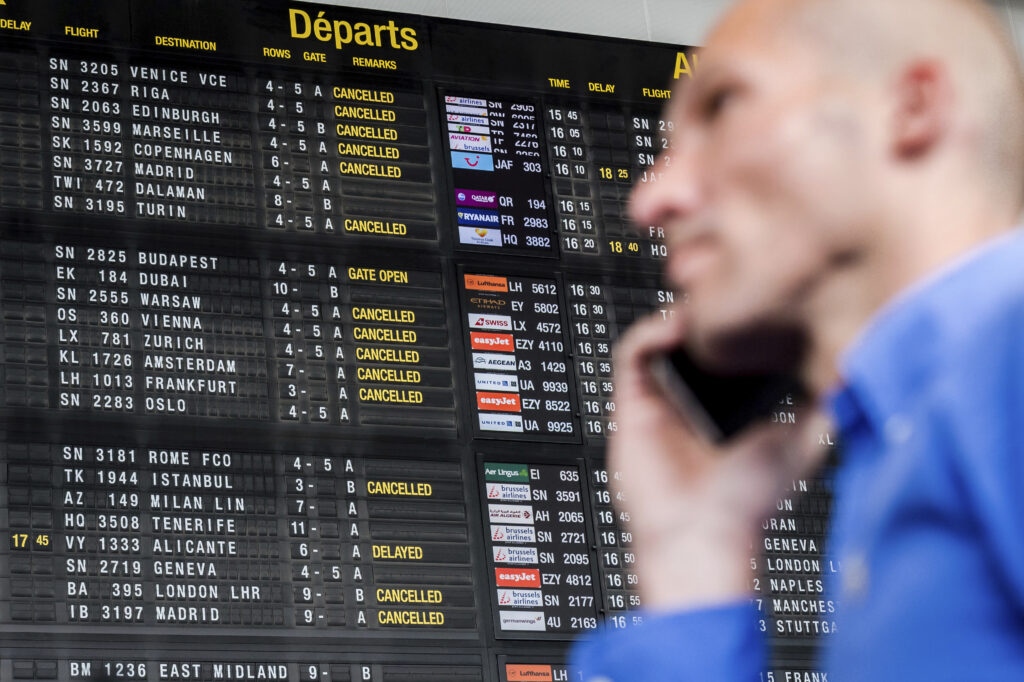 TEC-Digital Life-Saving Phone Charges Abroad
