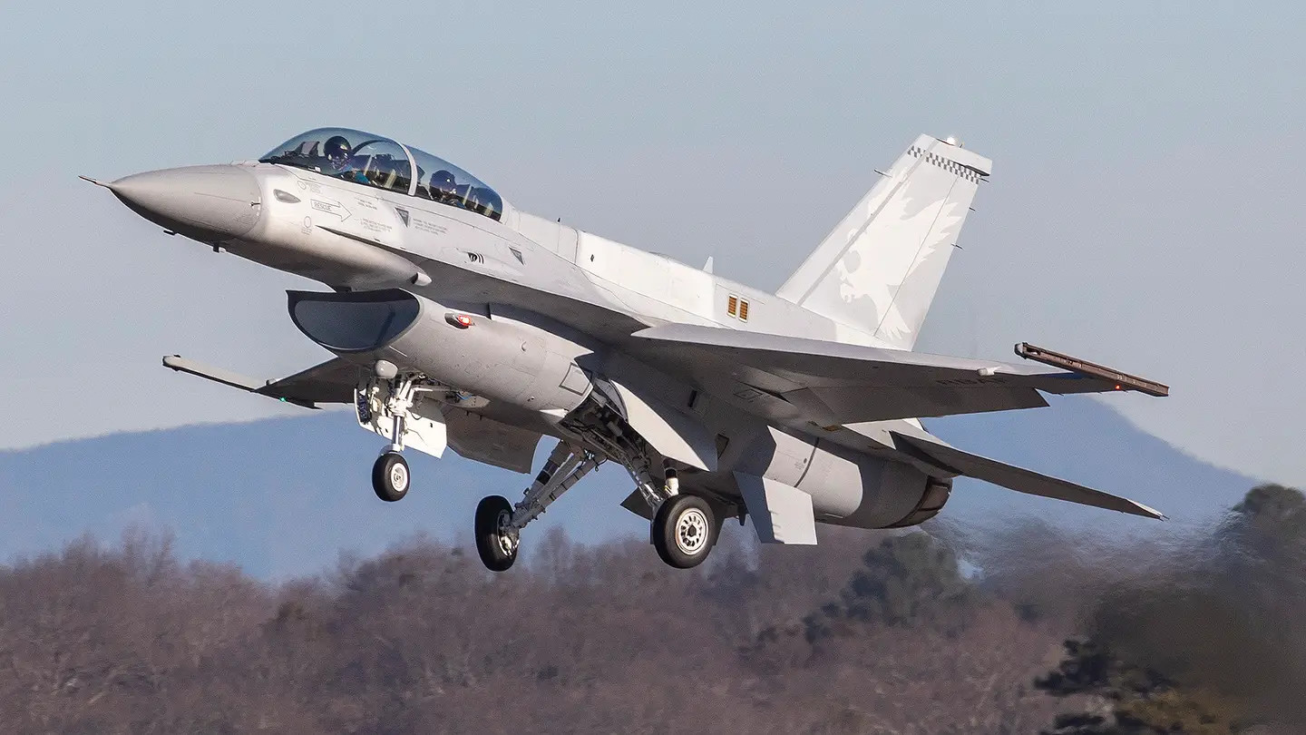 F16-Block-70-first-flight