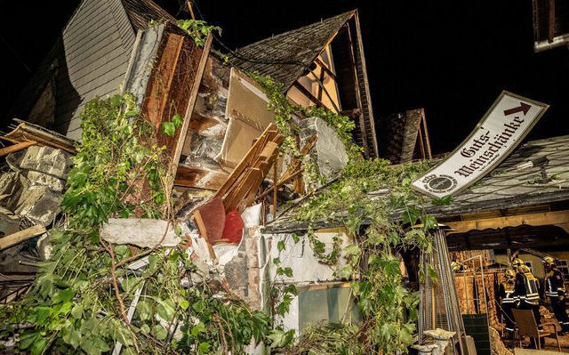 germany_hotel_collapse_2