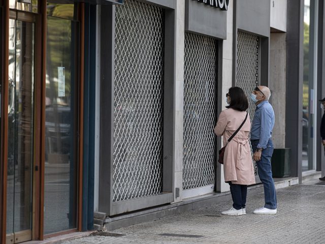 athens_closed_shops_AP_-1-768×480