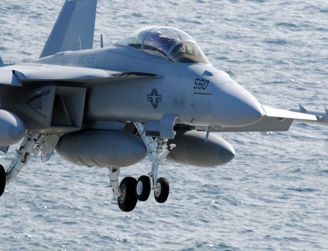 ea-18g-growler-009