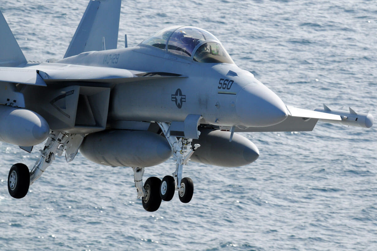 ea-18g-growler-009