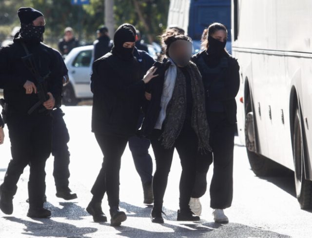 [373190] ΑΠΟΛΟΓΙΑ ΣΤΟΝ ΕΙΣΑΓΓΕΛΕΑ ΤΗΣ 30ΧΡΟΝΗΣ ΠΟΥ ΣΥΝΕΛΗΦΘΗ ΓΙΑ ΤΗΝ ΕΚΡΗΞΗ ΣΤΟΥΣ ΑΜΠΕΛΟΚΗΠΟΥΣ (EUROKINISSI)