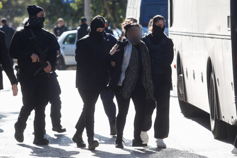 [373190] ΑΠΟΛΟΓΙΑ ΣΤΟΝ ΕΙΣΑΓΓΕΛΕΑ ΤΗΣ 30ΧΡΟΝΗΣ ΠΟΥ ΣΥΝΕΛΗΦΘΗ ΓΙΑ ΤΗΝ ΕΚΡΗΞΗ ΣΤΟΥΣ ΑΜΠΕΛΟΚΗΠΟΥΣ (EUROKINISSI)