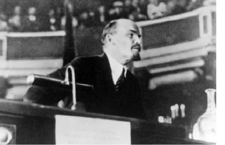 LENIN-STO-VHMA 715Χ460