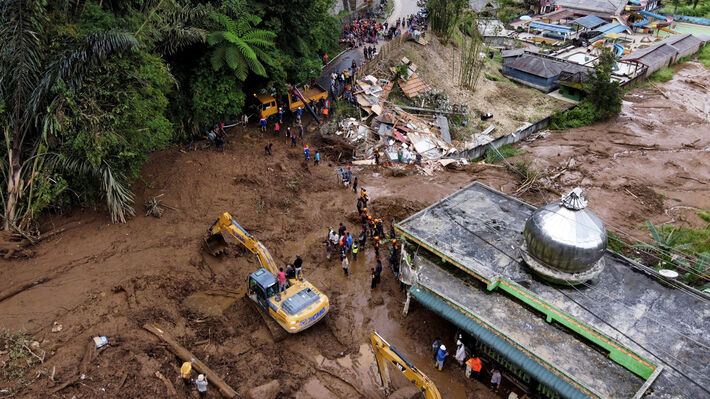 soumatra-floods-3