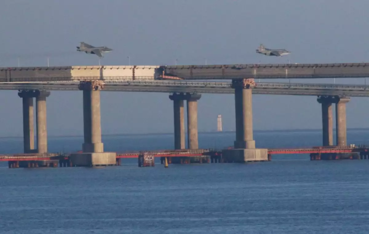 jets_bridge_russia1