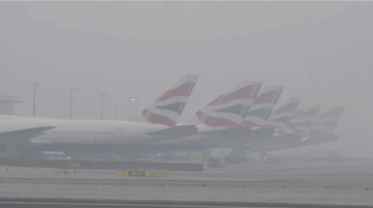 omixli-aerodromio-british-airlines-212121