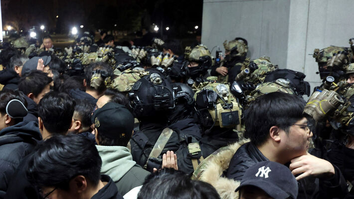 south-korea-martial-law-6